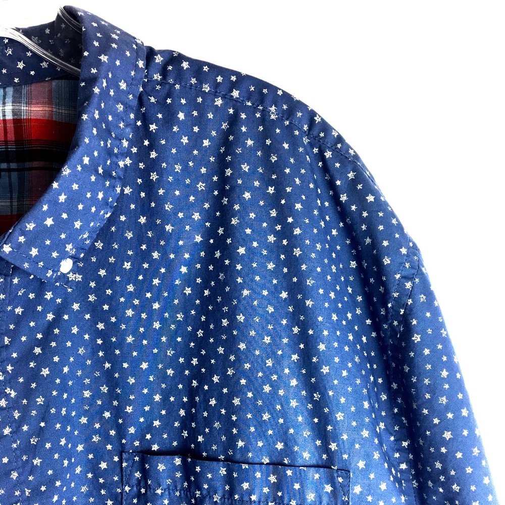 ⭐️STAR Print Button Down Top